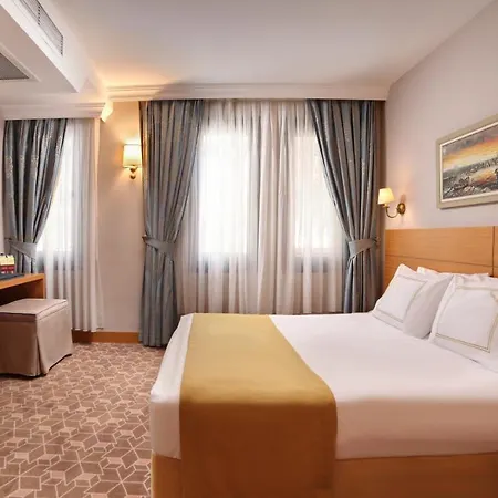 Almina Hotel